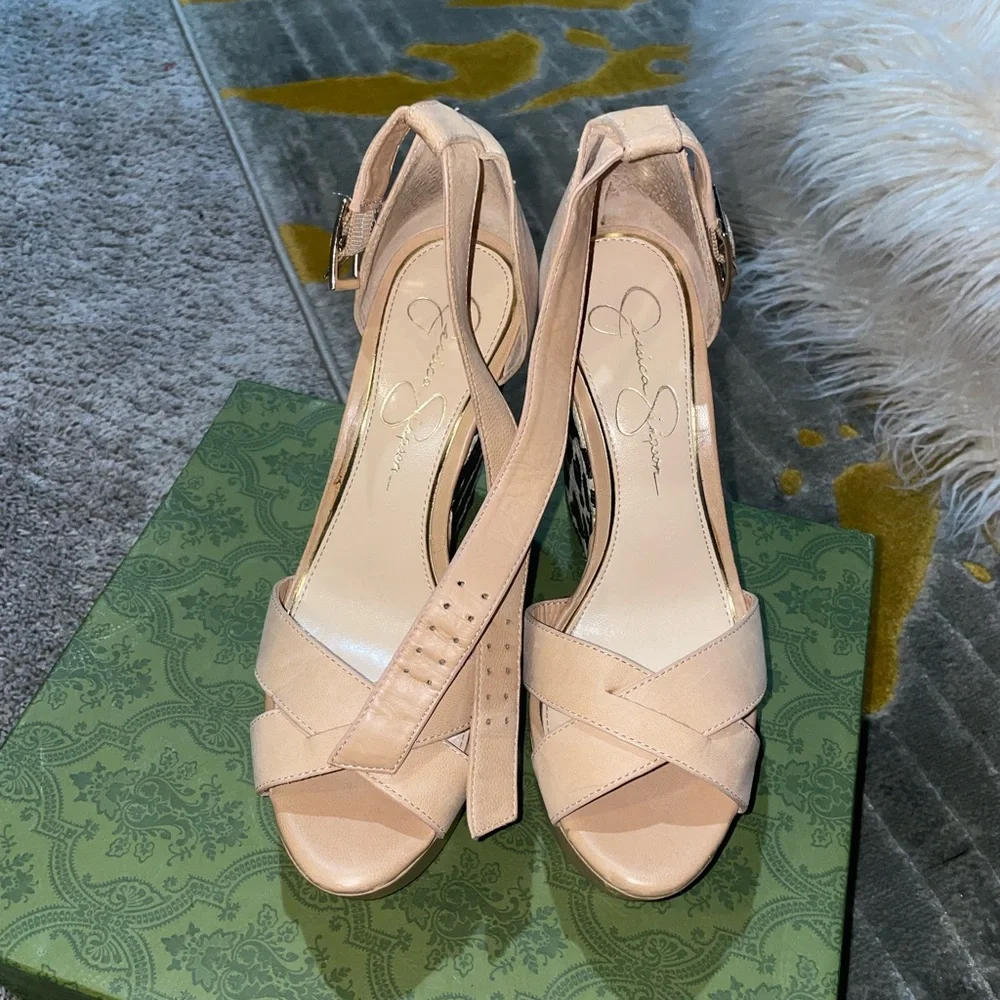 Jessica Simpson wedges with cheetah on the heel - Picture 9 of 11